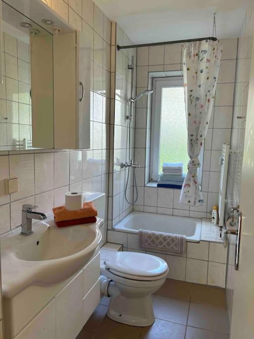 Country Style Apartment With Balcony Near Fair Хановер Екстериор снимка